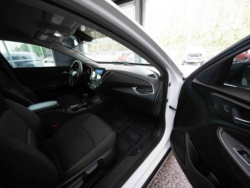 Used 2020 Chevrolet Malibu LS FWD image 25