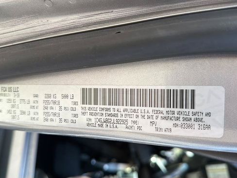 Used 2018 Jeep Wrangler Sahara w/ Connectivity Group AWD/4WD image 31