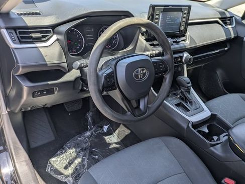 Used 2020 Toyota RAV4 XLE FWD image 12