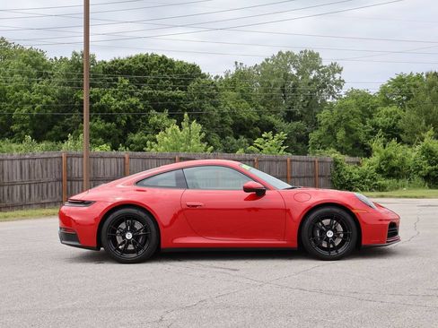 Certified 2025 Porsche 911 Carrera RWD image 9