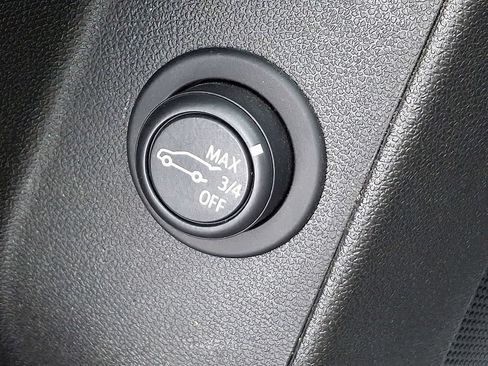 Certified 2024 Chevrolet Equinox RS w/ RS Leather Package FWD image 28