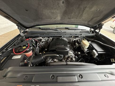 Used 2017 GMC Sierra 3500 Base 4D Crew Cab w/ Sierra Convenience Package image 28