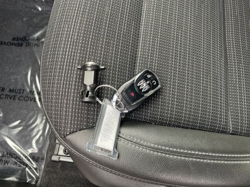 Used 2025 Buick Envista Preferred image 21