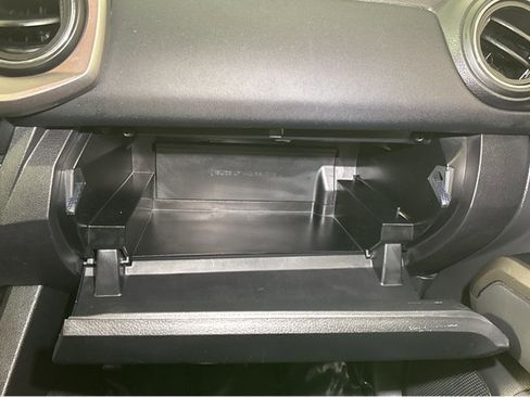 Used 2023 Toyota Tacoma Trail Edition image 39