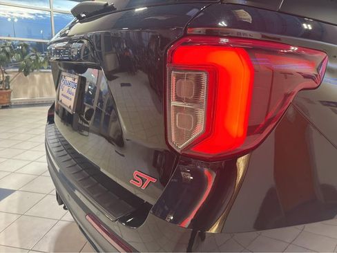 Used 2023 Ford Explorer ST w/ Equipment Group 401A image 13