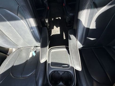 Used 2022 Chrysler Pacifica Touring-L image 20