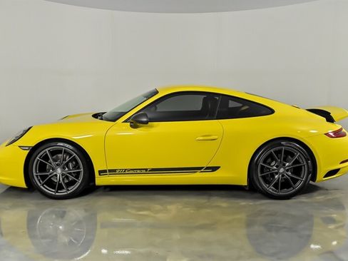 Used 2018 Porsche 911 Carrera T RWD image 7