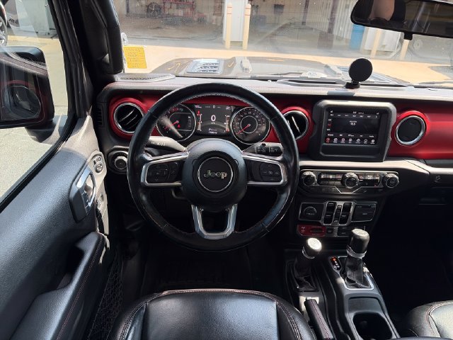 Used 2020 Jeep Wrangler Unlimited Rubicon w/ Cold Weather Group AWD/4WD image 13