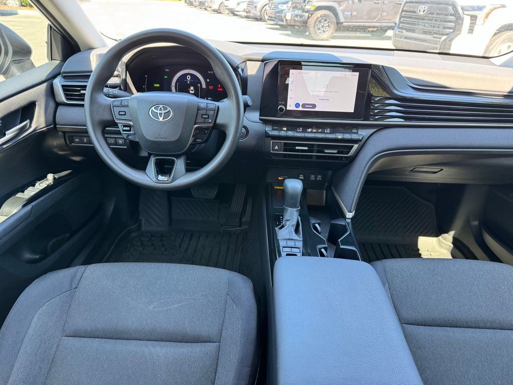 Used 2025 Toyota Camry LE FWD image 10