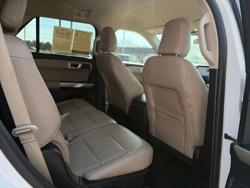 Used 2023 Ford Explorer XLT w/ Equipment Group 202A image 29