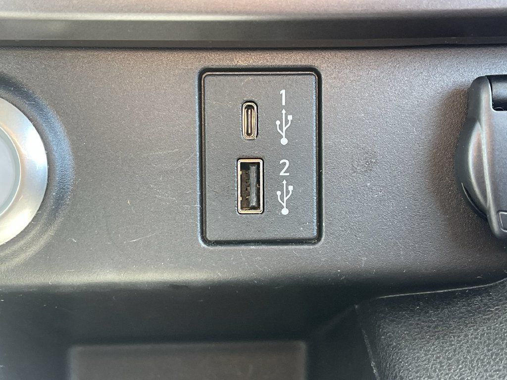 Used 2025 Nissan Leaf S FWD image 34