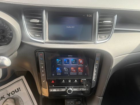 Used 2023 INFINITI QX50 Luxe FWD image 11