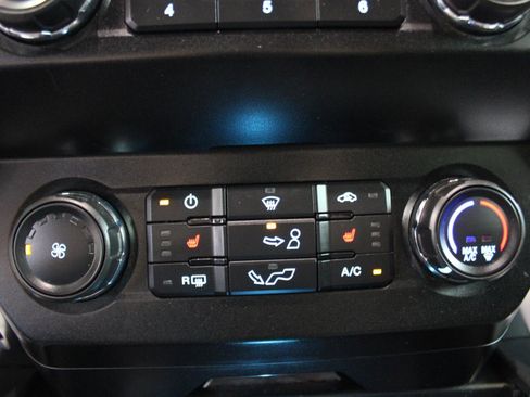 Used 2020 Ford F150 XLT w/ Equipment Group 302A Luxury AWD/4WD image 20