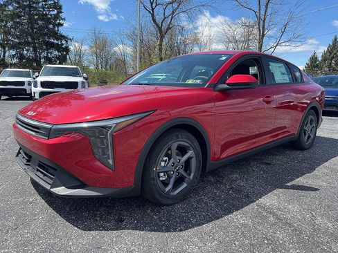 New 2025 Kia K4 LXS image 4