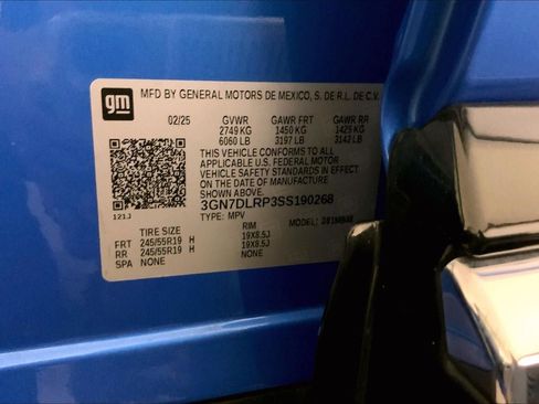Used 2025 Chevrolet Equinox EV LT w/ Convenience Package FWD image 31