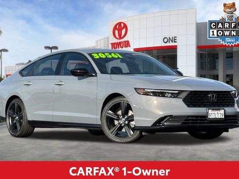 Used 2025 Honda Accord Sport image 2