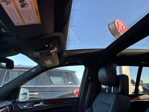 Used 2017 Mercedes-Benz GLS 550 4MATIC w/ Driver Assistance Package image 34