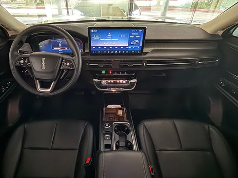 Used 2023 Lincoln Corsair FWD w/ Equipment Group 101A image 15