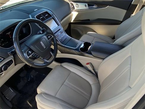 Used 2020 Lincoln Nautilus Reserve w/ Equipment Group 202A image 5