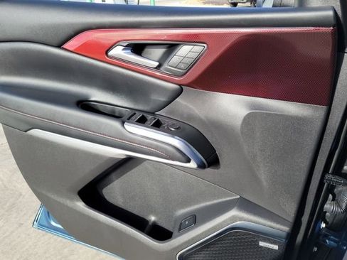 Used 2026 Chevrolet Traverse RS w/ LPO, Floor Liner Package image 7