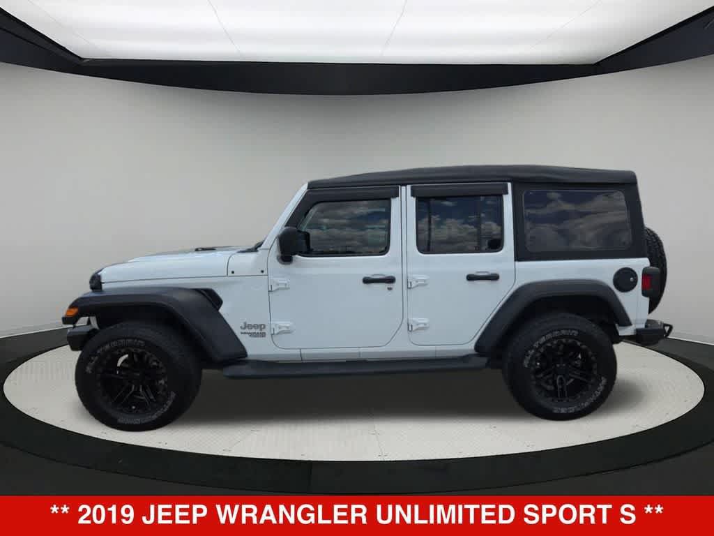 Used 2019 Jeep Wrangler Unlimited Sport S AWD/4WD image 3