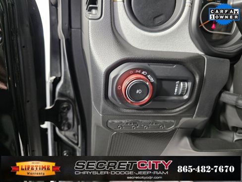 Used 2024 Jeep Wrangler Sport S image 15