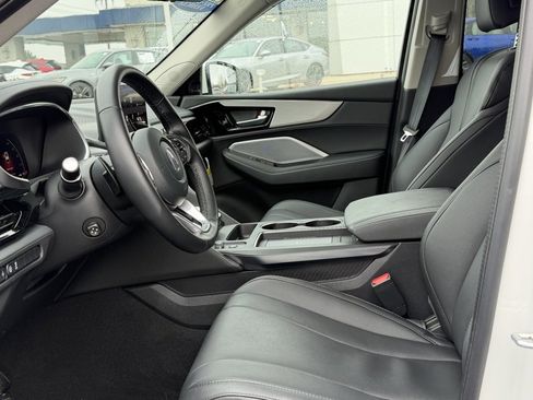 Certified 2025 Acura MDX SH-AWD image 10