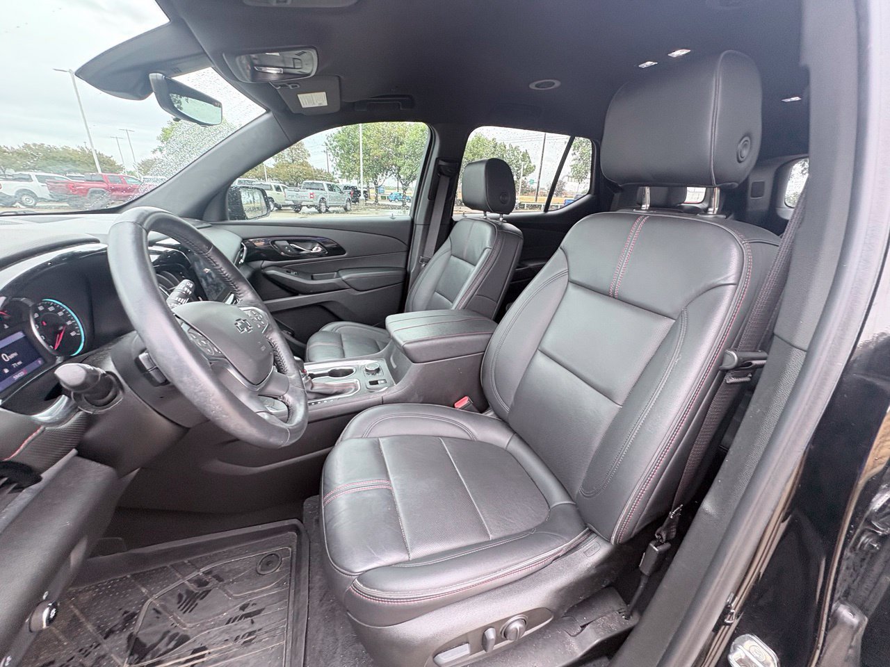 Used 2022 Chevrolet Traverse RS w/ LPO, Floor Liner Package FWD image 6