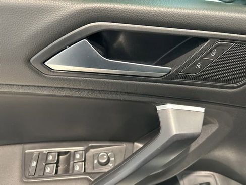 Used 2021 Volkswagen Tiguan SEL AWD/4WD image 9