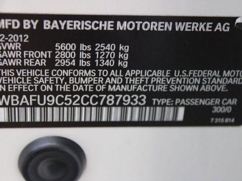 Used 2012 BMW 550i xDrive Sedan image 19