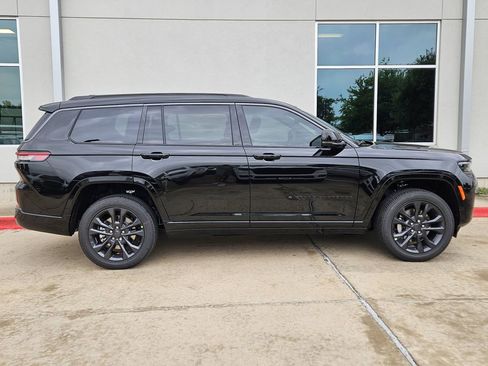 New 2026 Jeep Grand Cherokee L Limited AWD/4WD image 2