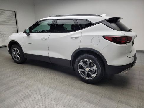 Used 2025 Chevrolet Blazer LT w/ Convenience Package FWD image 3