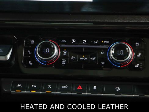 Used 2024 GMC Sierra 1500 AT4 w/ Technology Package image 21