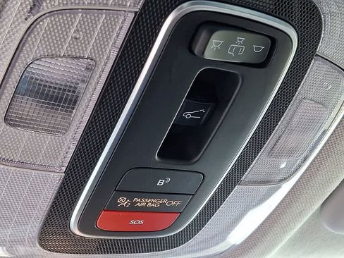 Used 2025 Hyundai Elantra SEL image 25