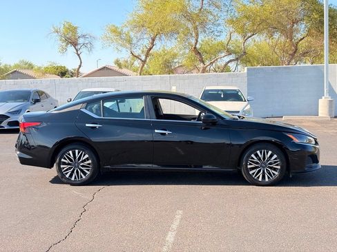 Certified 2025 Nissan Altima 2.5 SV FWD image 7