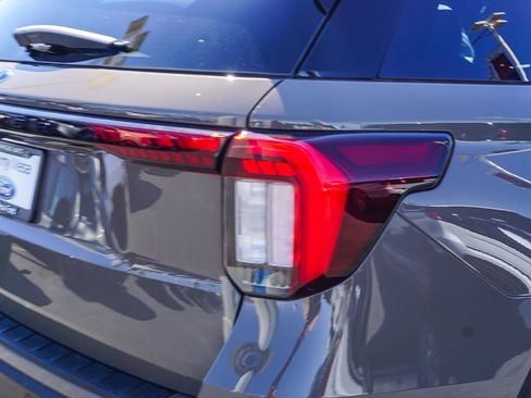 New 2026 Ford Explorer ST-Line w/ ST-Line Street Pack RWD image 7