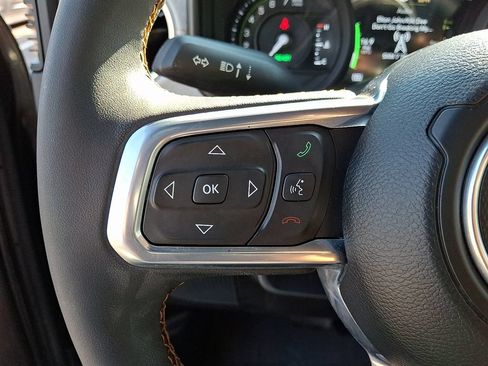Used 2024 Jeep Wrangler Unlimited Sahara AWD/4WD image 20