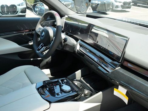 New 2027 BMW 530i xDrive w/ M Sport Package AWD/4WD image 6