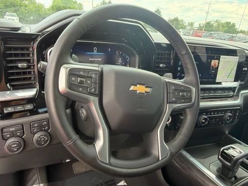 Used 2025 Chevrolet Silverado 1500 LTZ w/ Technology Package AWD/4WD image 19