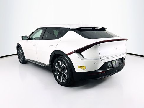 Used 2022 Kia EV6 Light image 5