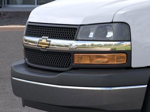 New 2026 Chevrolet Express 2500 Extended w/ Driver Convenience Package RWD image 13