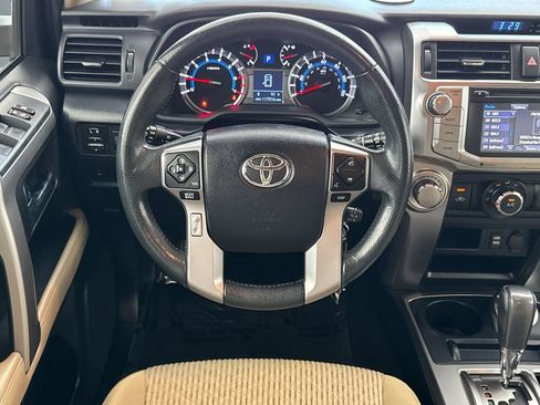 Used 2018 Toyota 4Runner SR5 AWD/4WD image 13