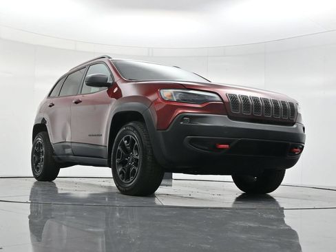 Used 2020 Jeep Cherokee Trailhawk w/ Comfort/Convenience Group AWD/4WD image 47