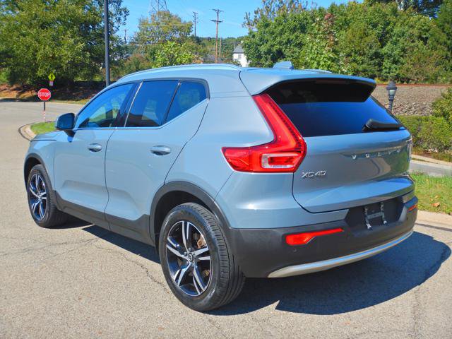 Used 2023 Volvo XC40 B5 Plus AWD/4WD image 6