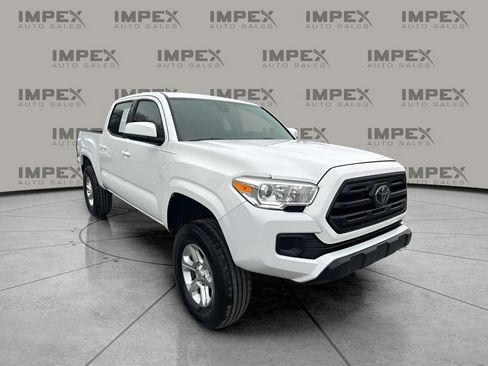 Used 2019 Toyota Tacoma SR image 7