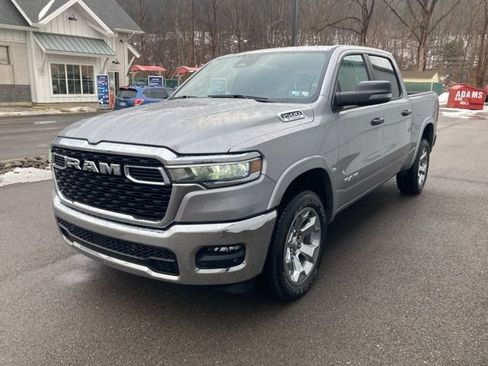 Used 2025 RAM 1500 Big Horn AWD/4WD image 3