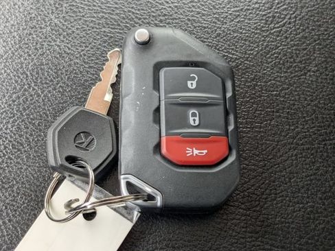 Used 2021 Jeep Wrangler Sport AWD/4WD image 33