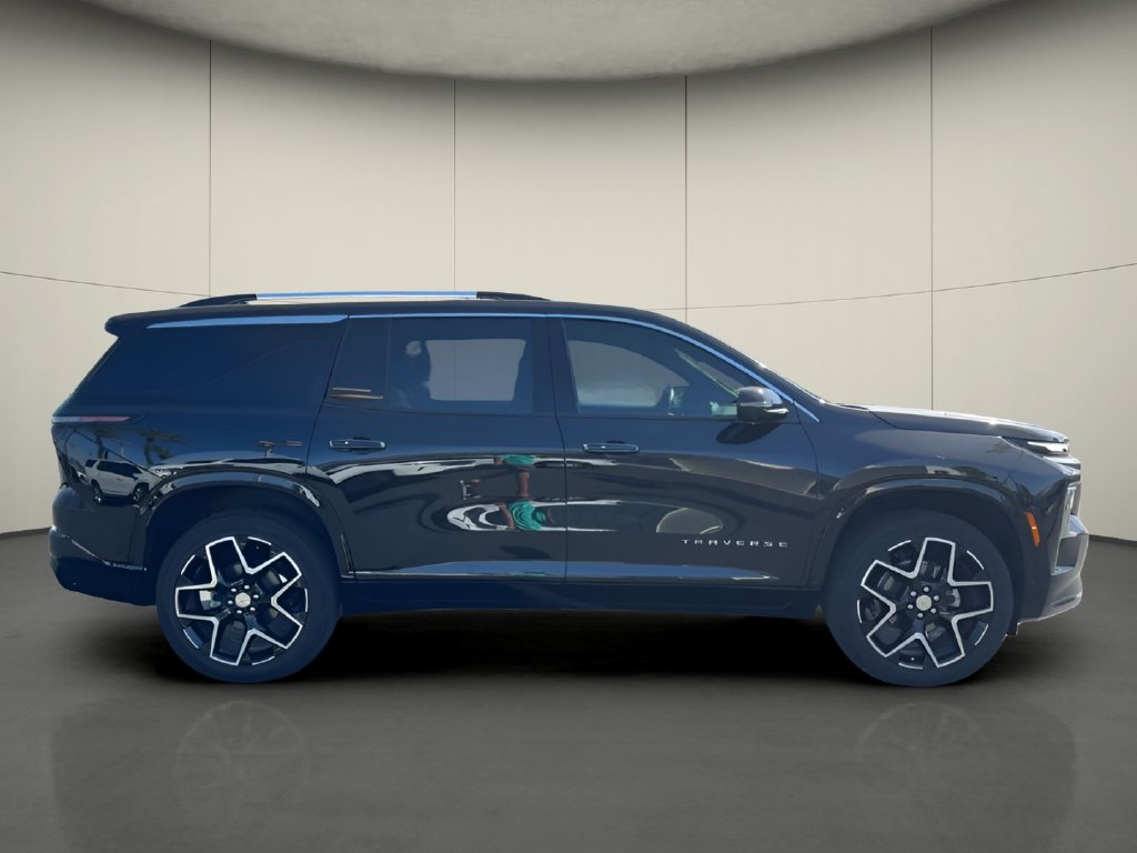 Used 2026 Chevrolet Traverse High Country FWD image 9