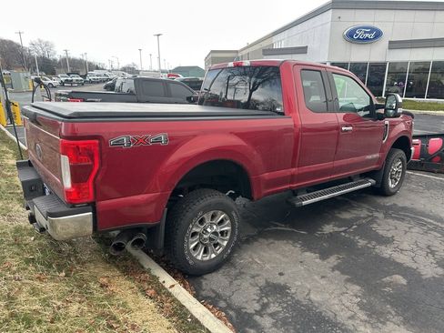 Used 2018 Ford F350 Lariat w/ Chrome Package image 6