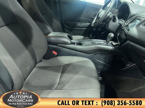Used 2022 Honda HR-V EX image 12